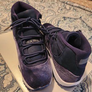 Jordan Retro 11 Midnight Navy Velvet